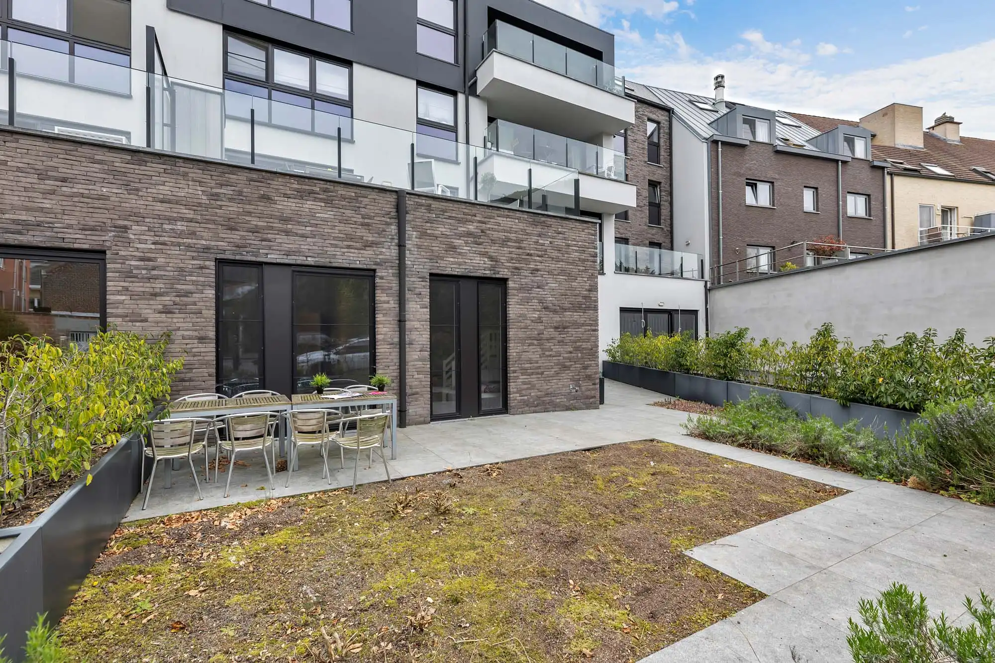 Recent en ruim gelijkvloers app met ruim terras foto 21