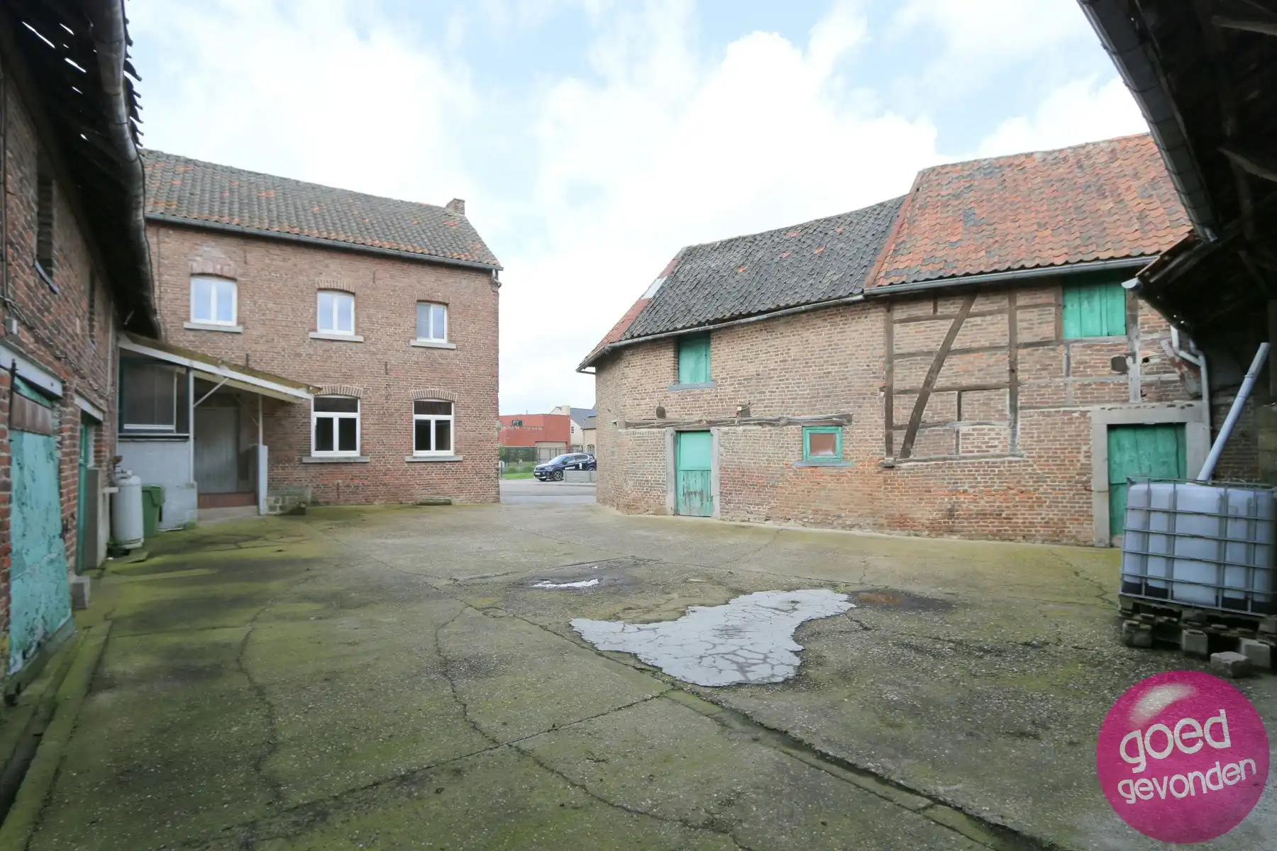 AUTHENTIEKE HOEVE MET WOONST EN GROND - PRACHTIGE LIGGING foto 36