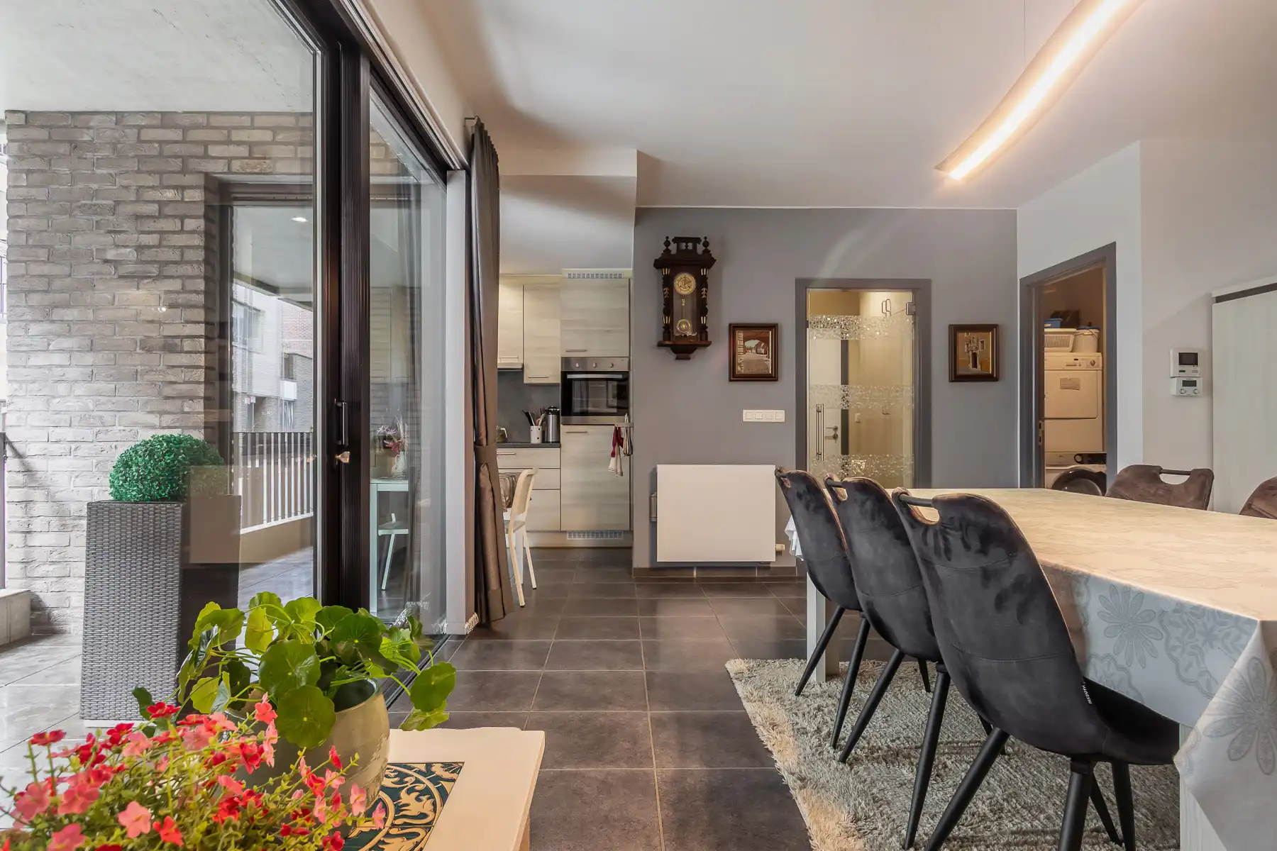 Gelijkvloersapp met 2 slaapkmrs, 2 terrassen + parkeerplaats foto 12