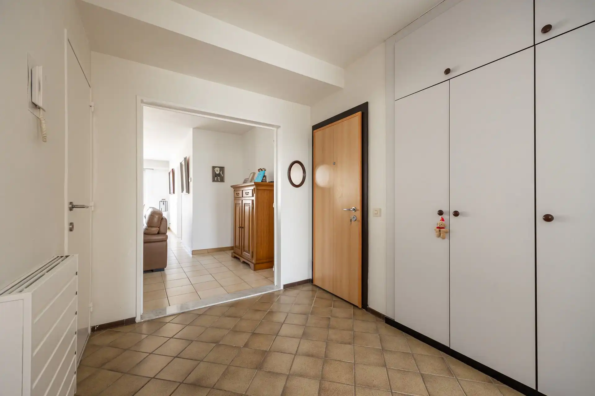 Liichtrijk appartement met 2 slaapkamers & staanplaats foto 2