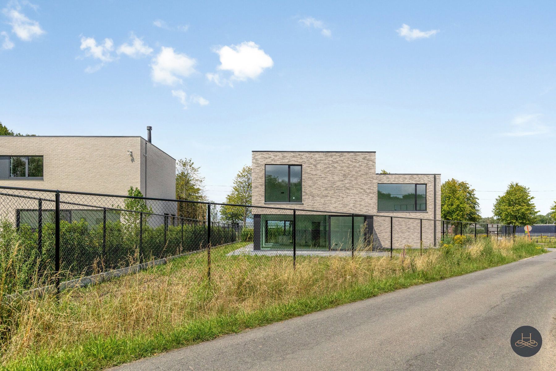 Lichtrijke nieuwbouw met 4 slaapkamers foto 2