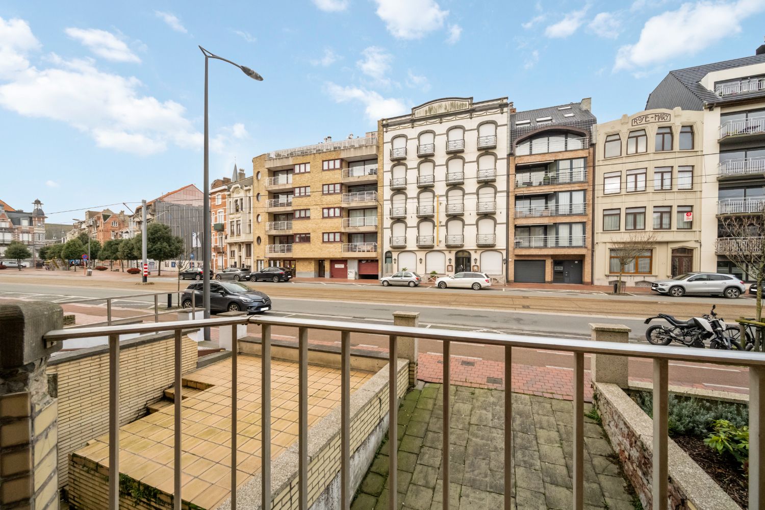 Op te frissen 2-slaapkamer appartement nabij het strand foto 4