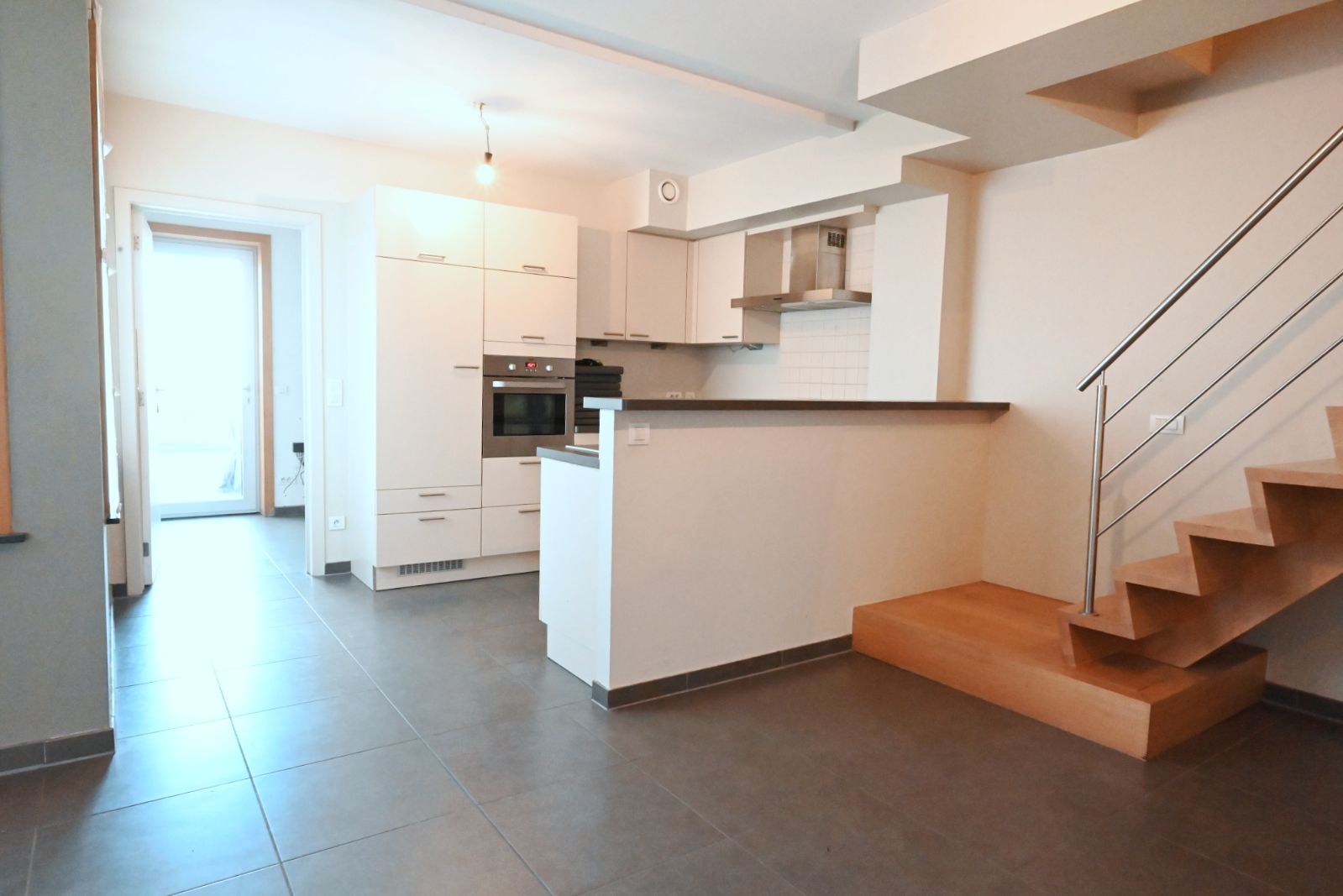 Ruim appartement te Ardooie! foto 3