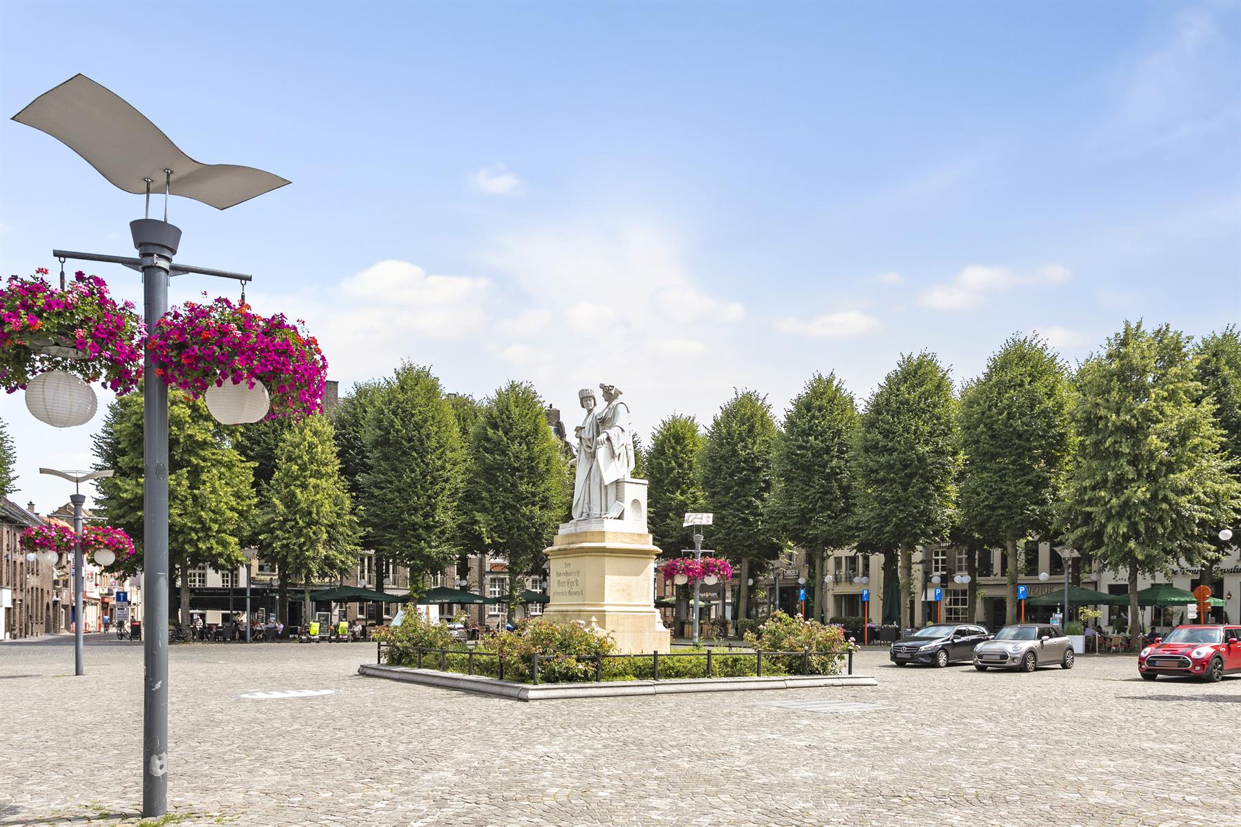 Authentiek triplex app. in stadscentrum met 4 slpk foto 25