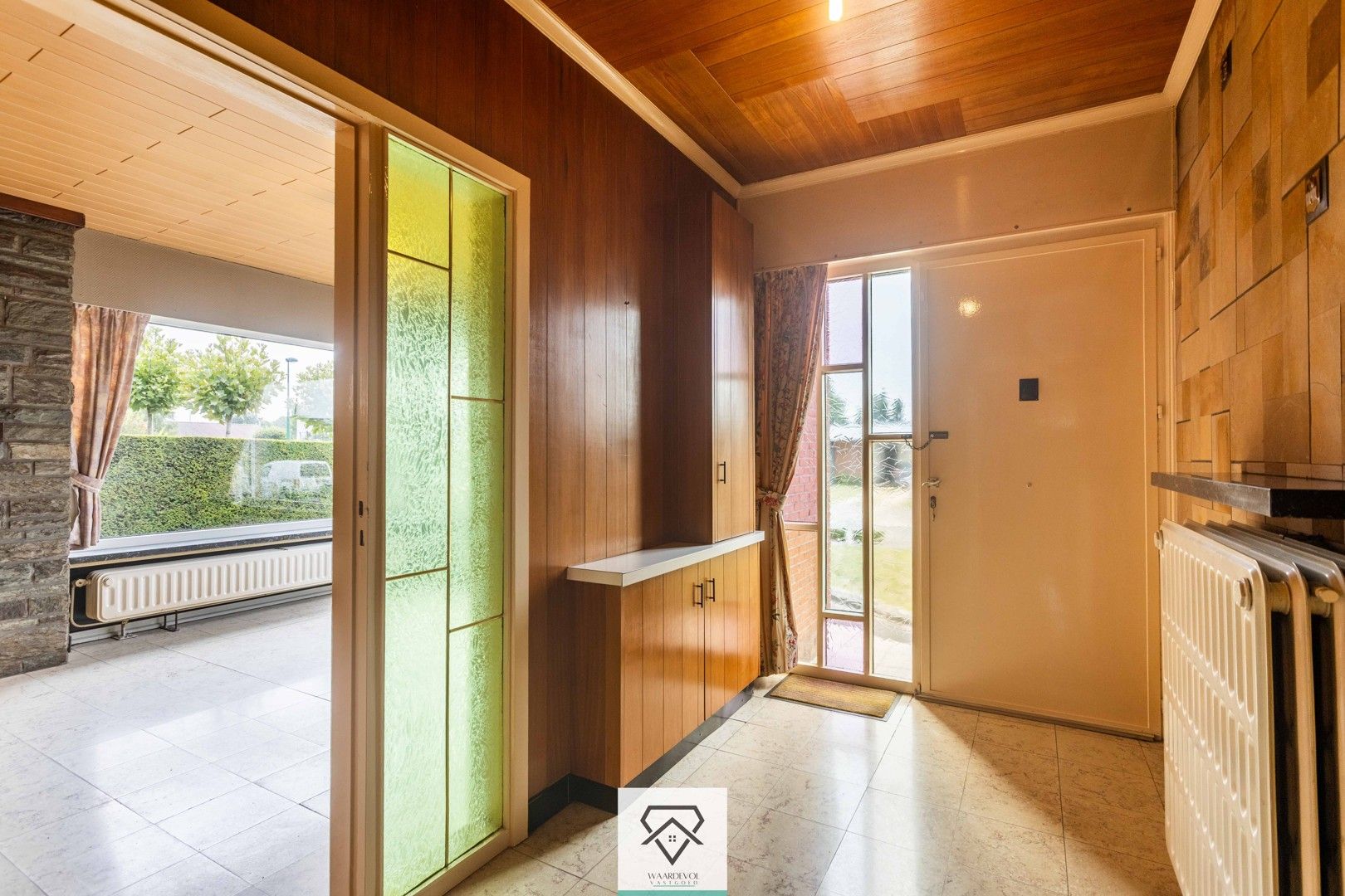 Stevige bungalow met 3 slaapkamers, tuin rondom en garage – centraal in Evergem foto 5