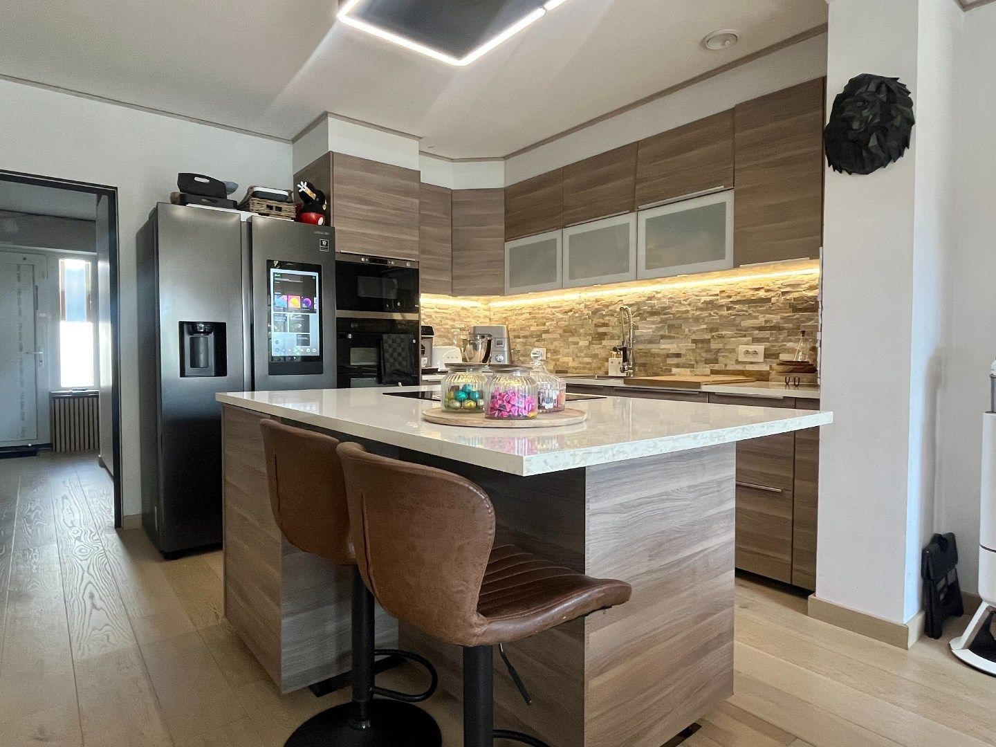 Ontdek deze instapklare en energiezuinige woning in een rustige buurt van Kuurne. foto 8