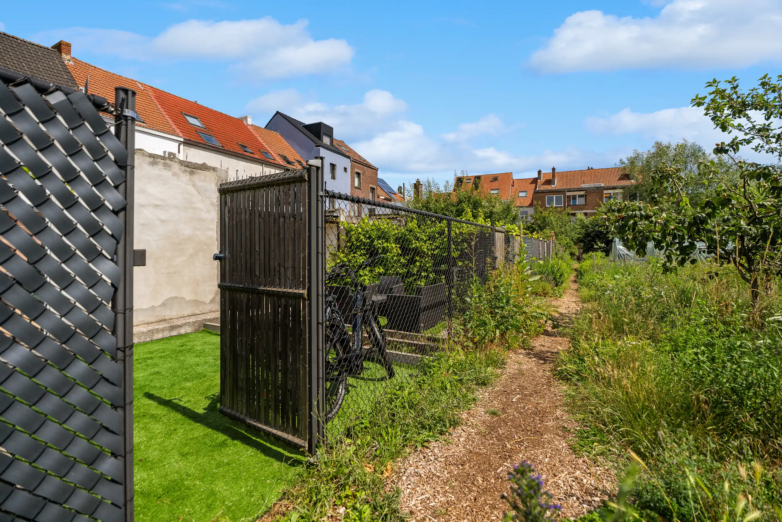 Ruime woning met 4 slaapkamers en unieke achteruitgang! foto 6
