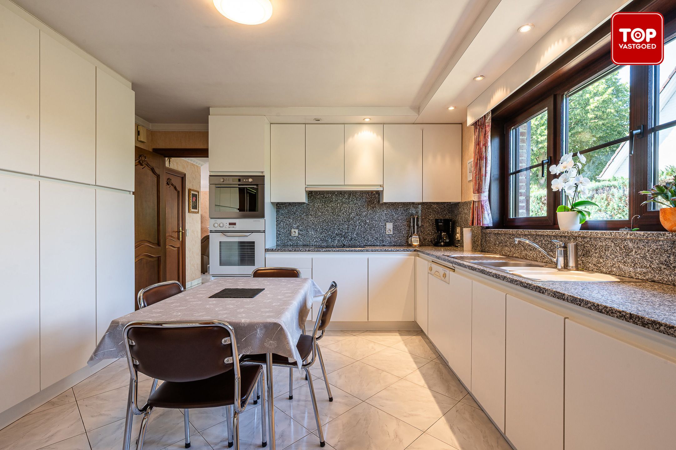 Karaktervolle villa op TOP locatie foto 10