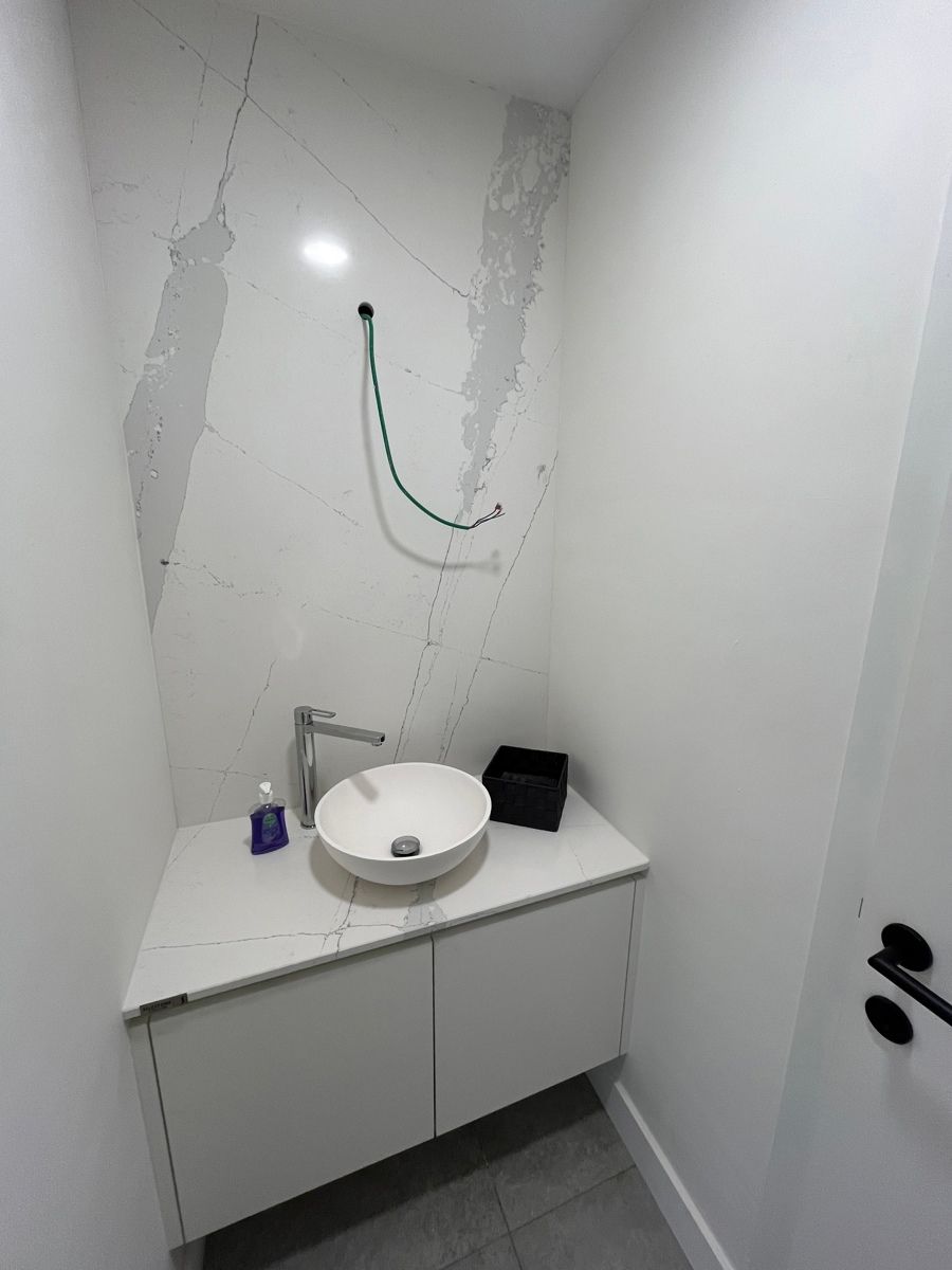 Winkel/showroom met topzichtbaarheid in Hasselt foto 17