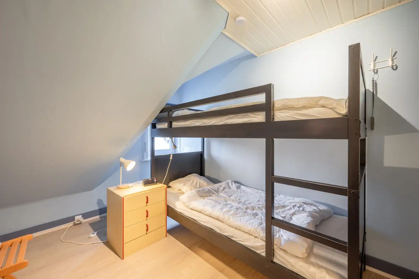 Instapklare woning in hartje Heist foto 13