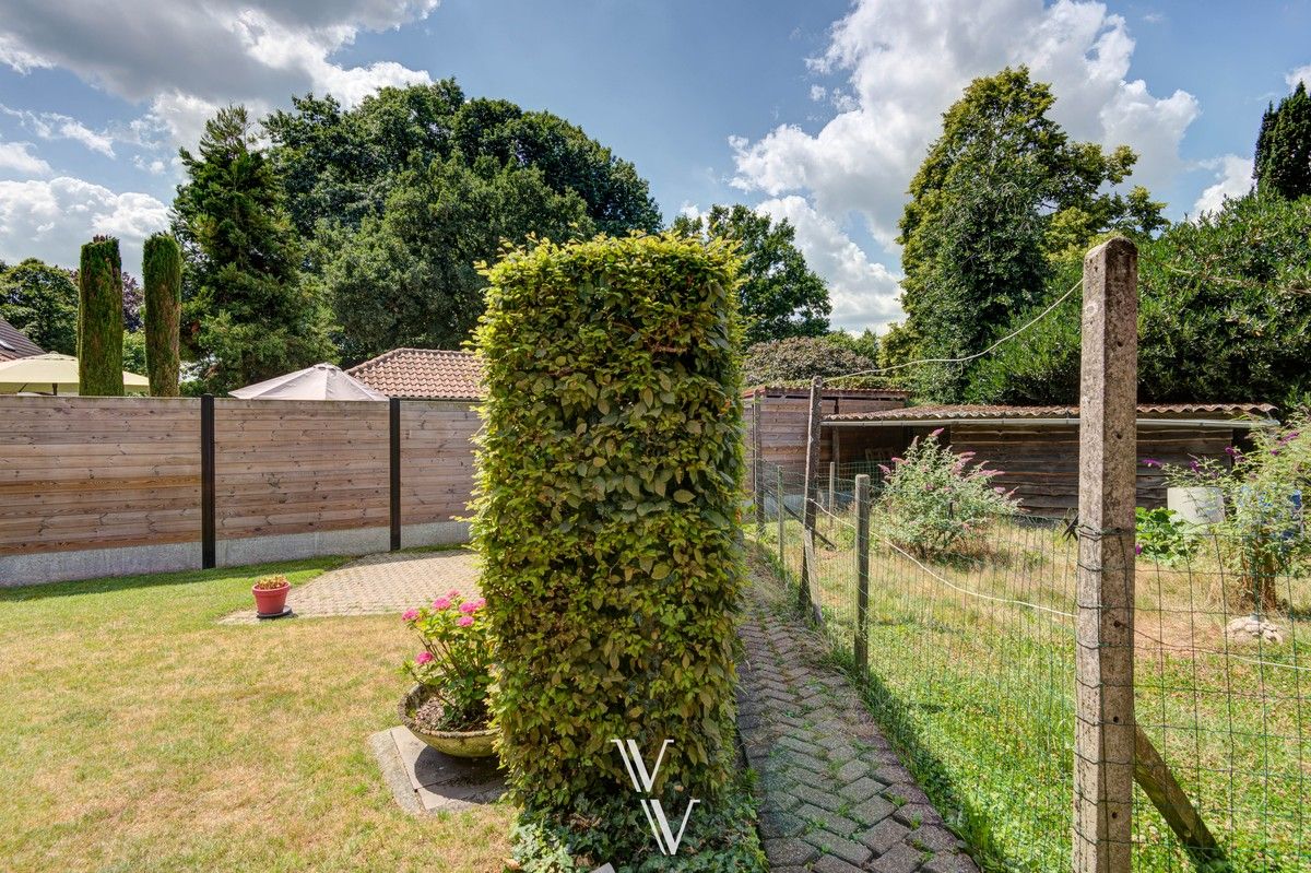 Mooi te renoveren landhuis met 3 slpk foto 24