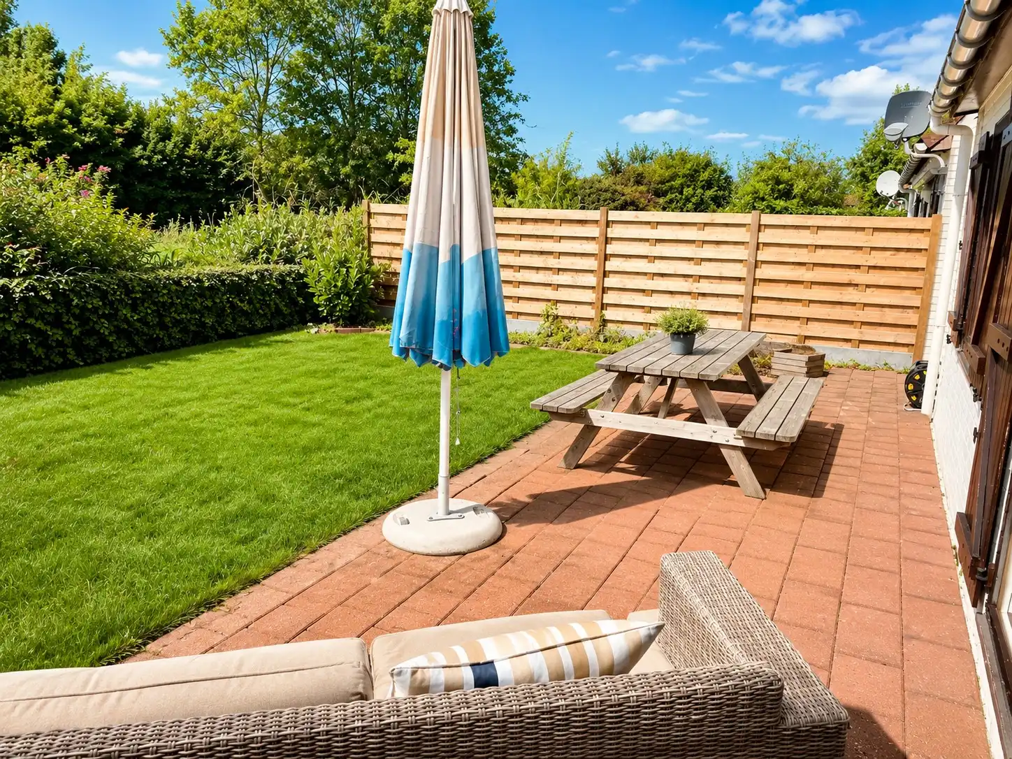 Charmante gerenoveerde visserswoning met zongerichte tuin en open zicht op de polders 🌾 foto 10