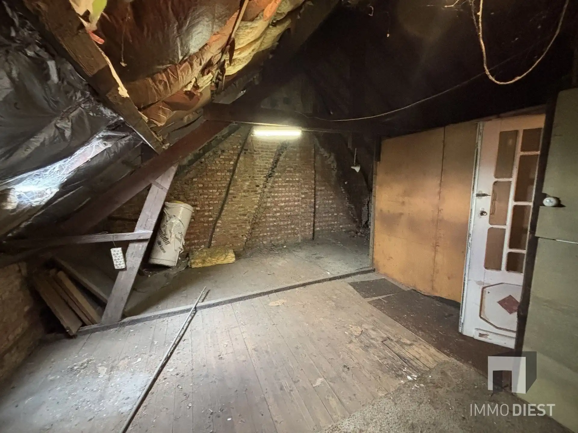 Ruime kluswoning met 3 slaapkamers, garage en tuin foto 31