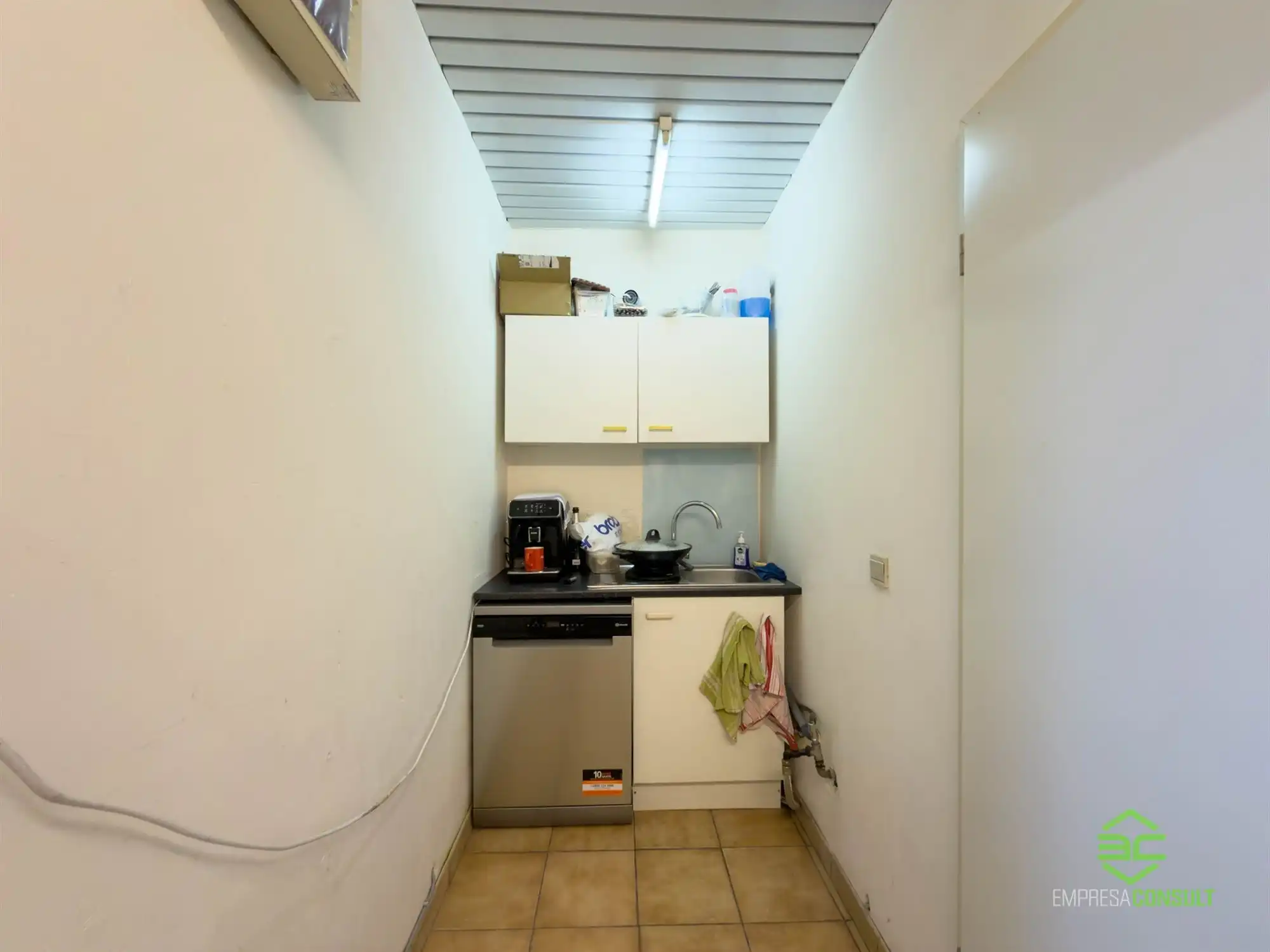 Handelspand van 216 m² op een uitstekende locatie tussen Hasselt en Diest foto 5