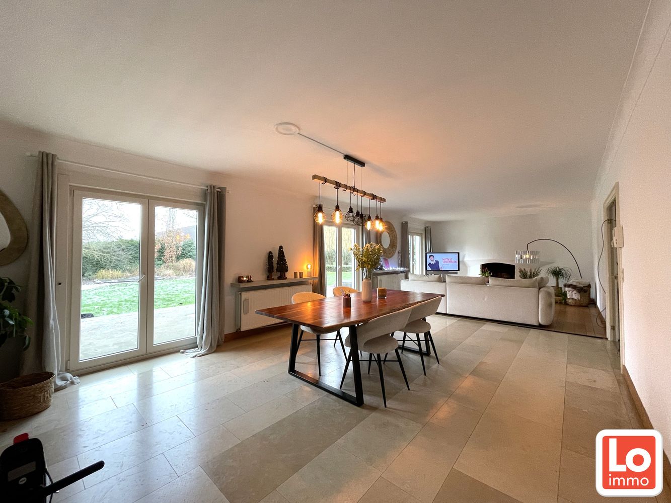 Alleenstaande ruime woning met 4 slaapkamers foto 5