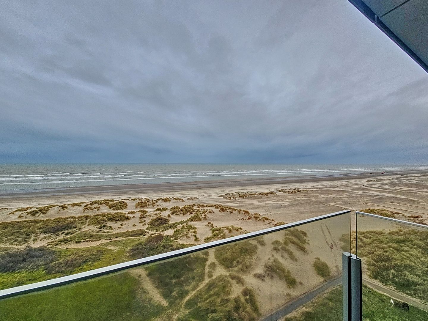 Luxueuze studio met frontaal zeezicht te oostduinkerke foto 2