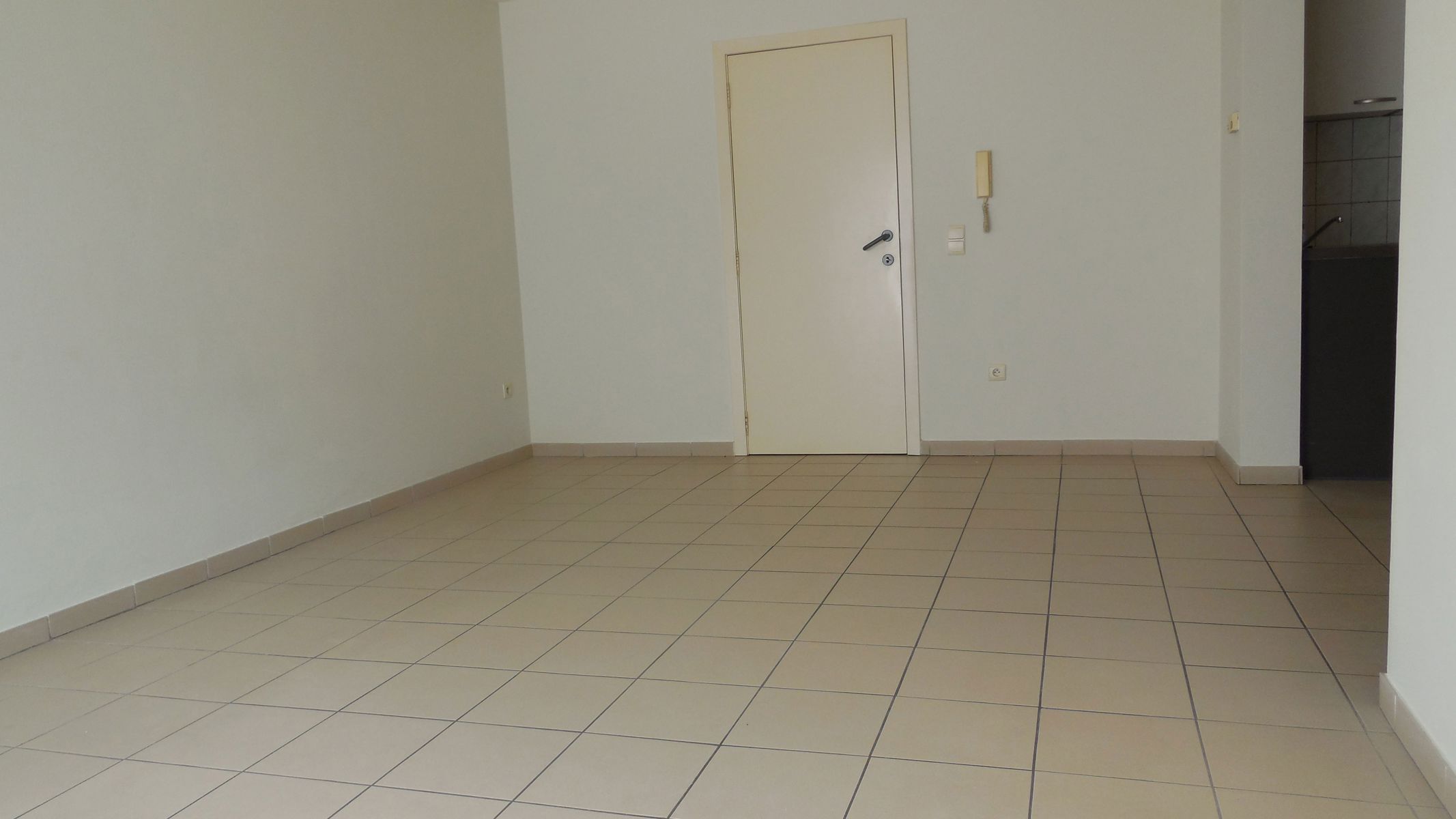 Gelijkvloers appartement met 2 slaapkamers en een aangenaam terras. foto {{pictureIndex}}