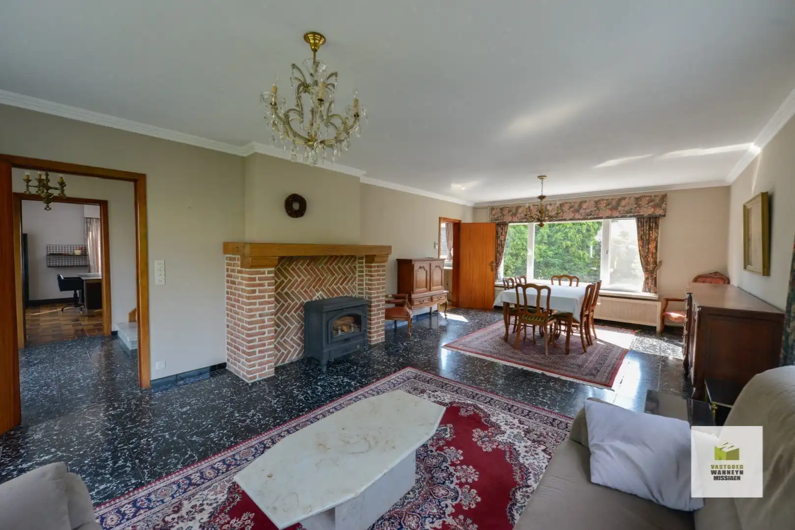 Karaktervolle woning op 1.246 m2 met gelijkvloerse slaapkamer/speelkamer foto 8