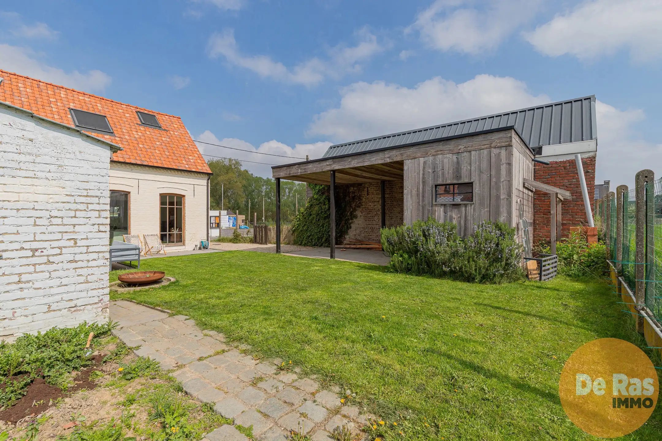 BURST-Mooi gerenoveerde hoeve op rustige locatie met carport foto 25