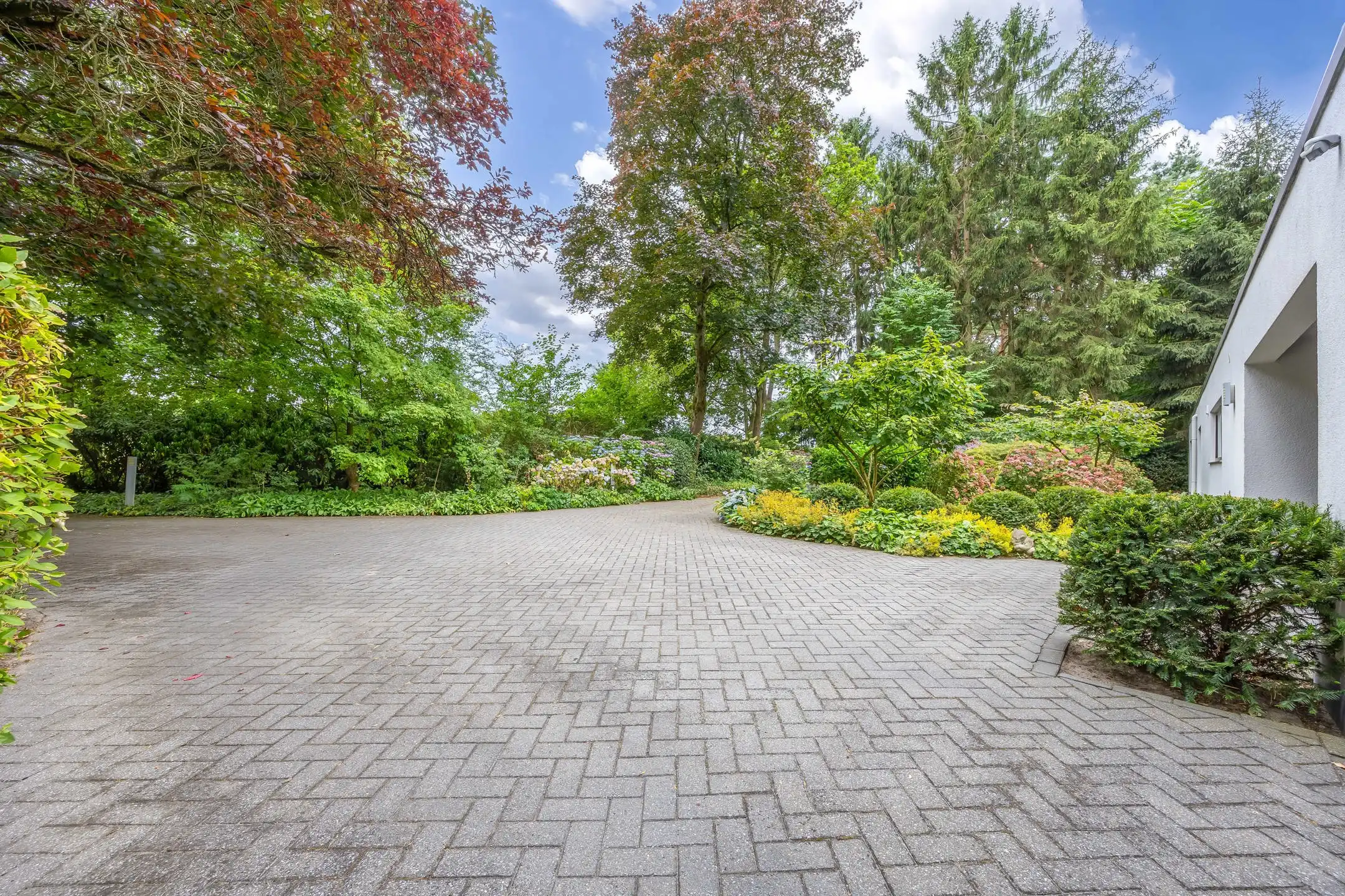 Unieke villa gelegen in een oase van rust foto 4