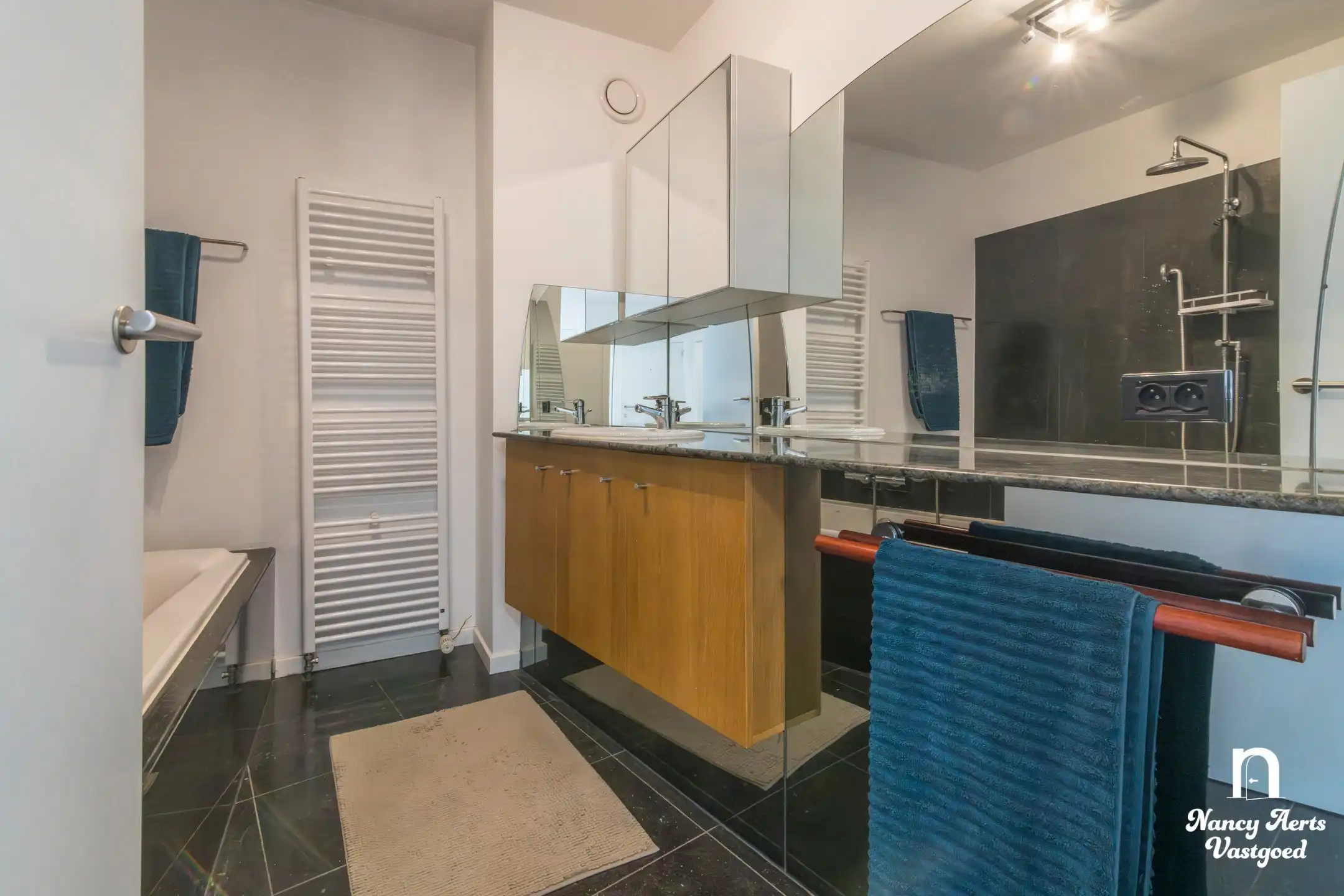 Ruim, lichtrijk appartement met zonnig terras in hartje Paal foto 17