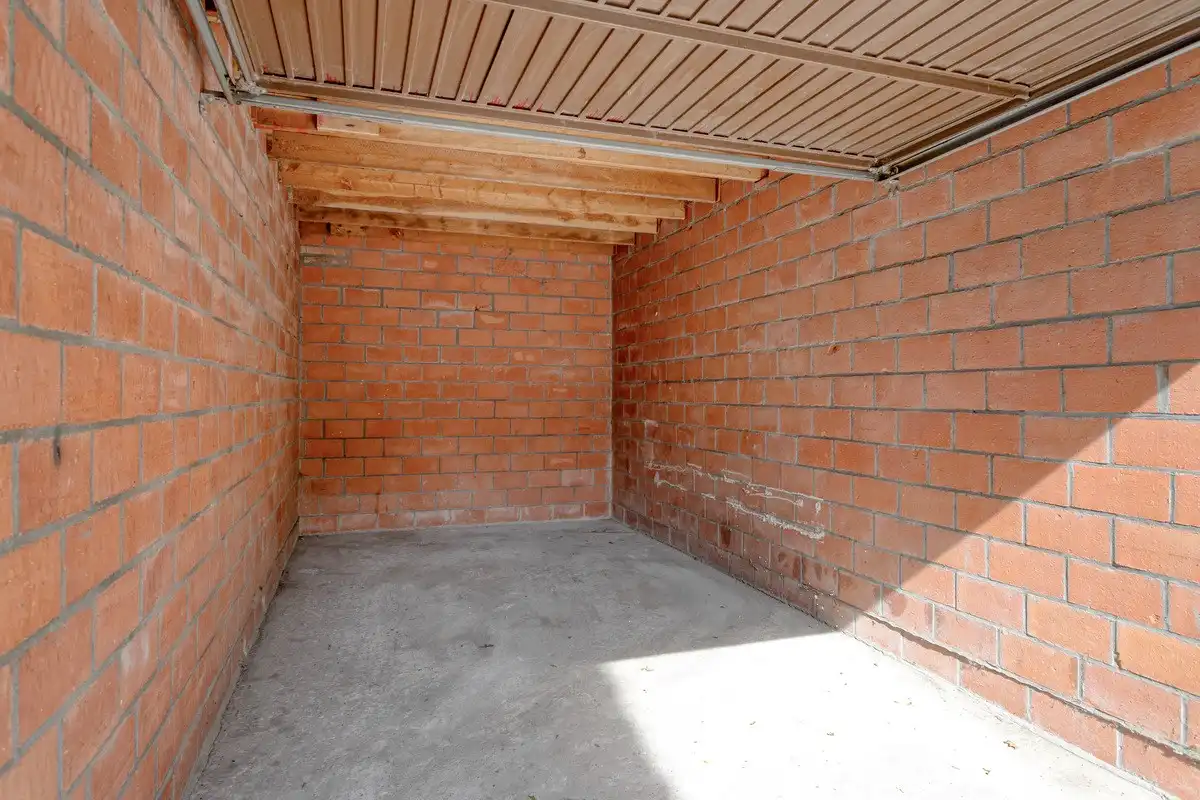 Appartement met 2 slaapkamers en garage. foto 15