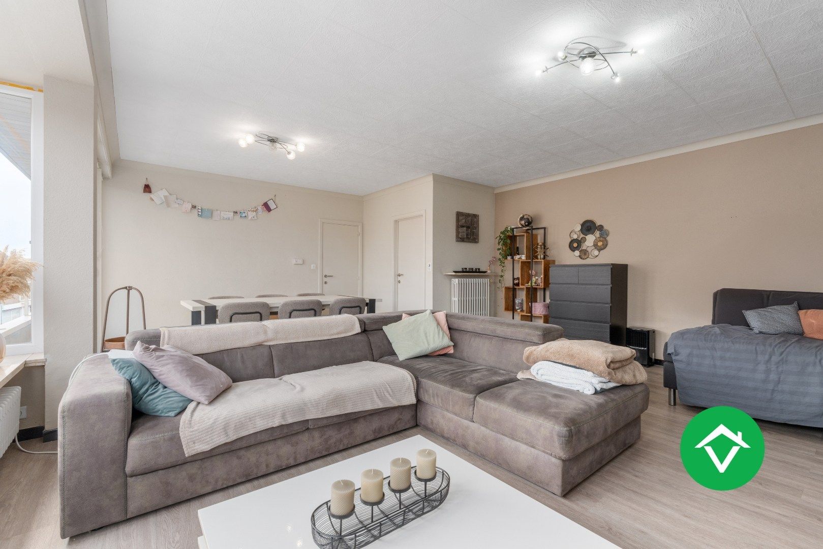 Veelzijdig handelspand met woonst en twee verhuurde appartementen in centrum Aartrijke foto 31