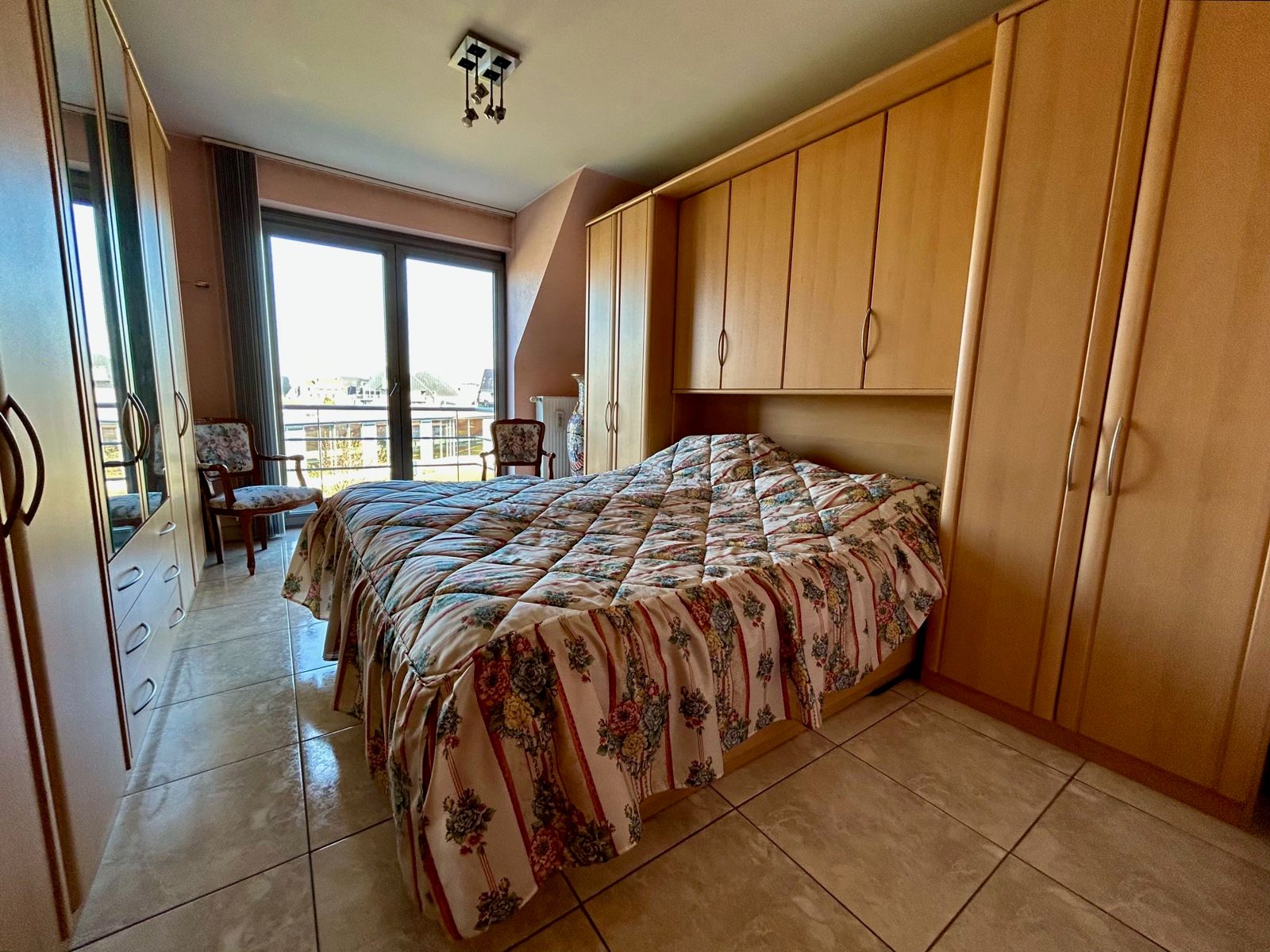Prachtig appartement met terras, garage en autostaanplaatsen foto 25