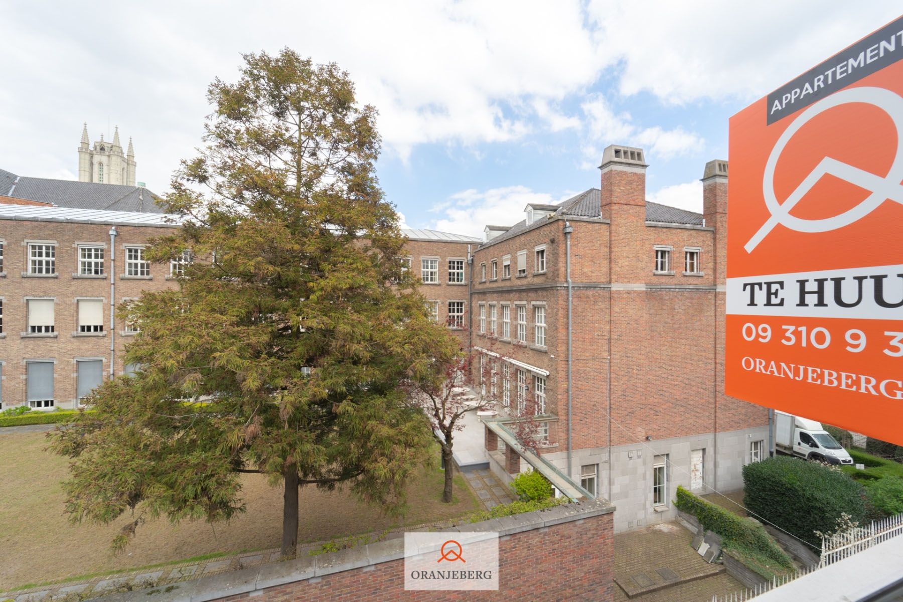 Ruim gerenoveerd 1 slpk-appartement vlakbij François Laurentplein te centrum Gent foto 2