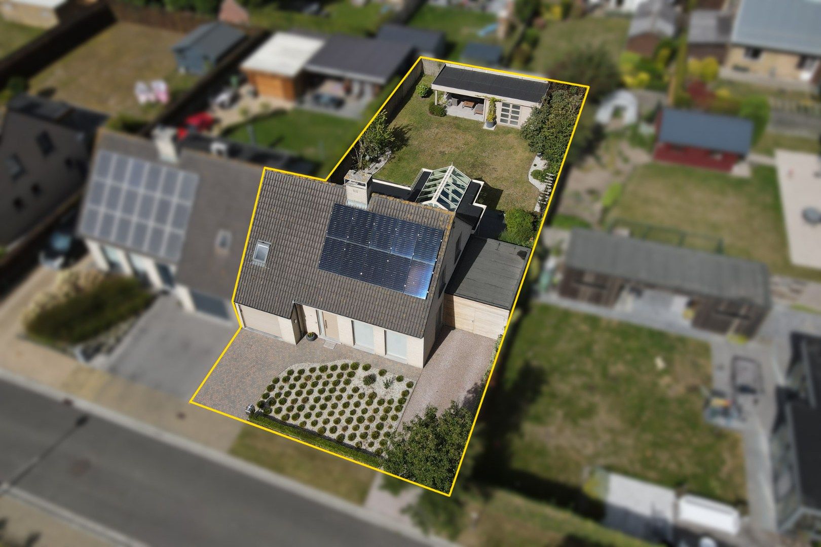 Prachtig onderhouden woning in een residentiële buurt foto 2