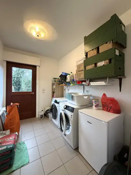Instapklare halfopen woning met tuin nabij Sint-Pietersstation foto 17