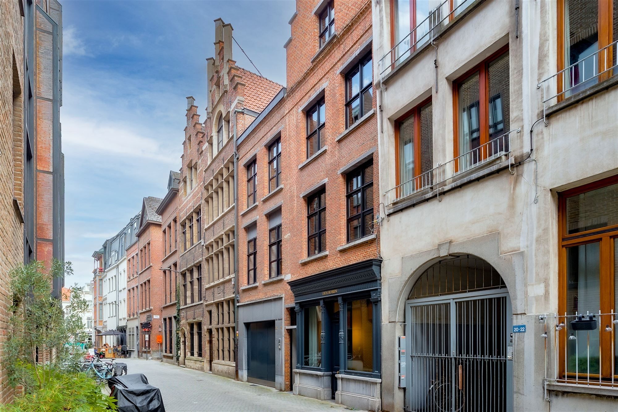 Twee historische huizen met stadstuin en dubbele garage in hartje Antwerpen   foto 1