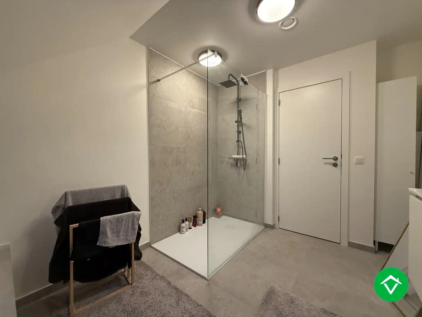 Nieuwbouwwoning met 3 slaapkamers, carport en tuin foto 14