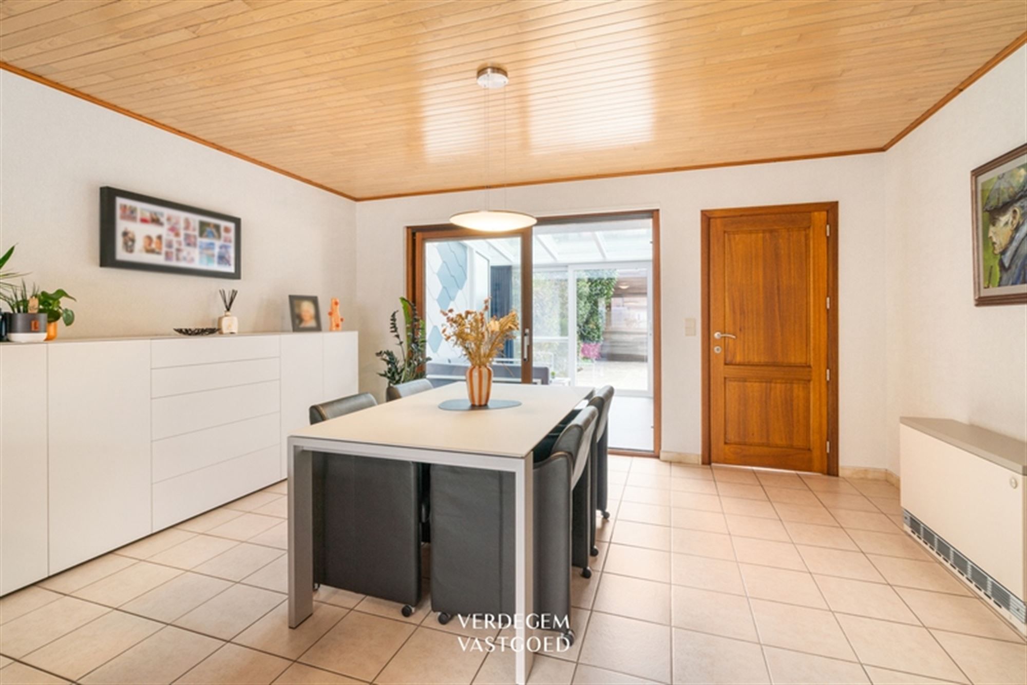 Instapklare gezinswoning met 3+1 slaapkamers op toplocatie in Mariakerke foto 4