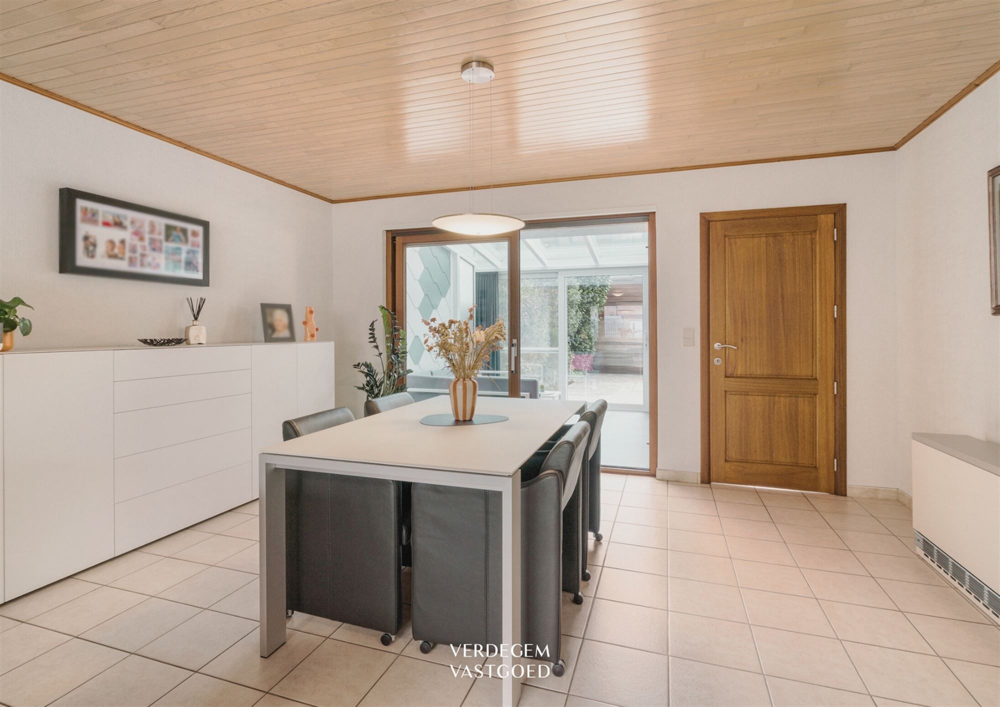 Instapklare gezinswoning met 3+1 slaapkamers op toplocatie in Mariakerke foto 4