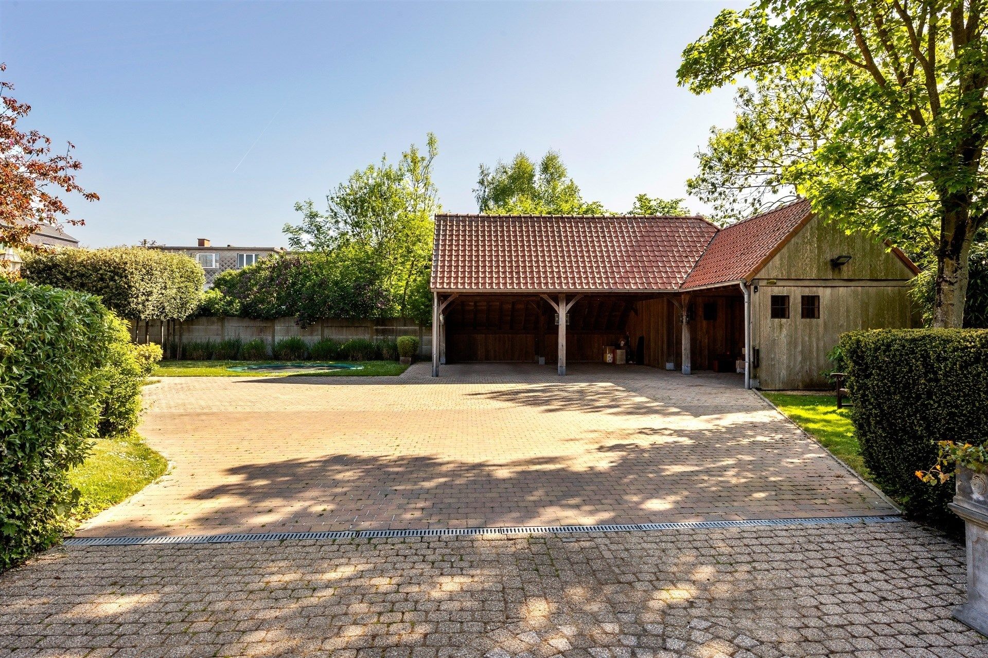 Stijlvolle en hoogwaardig afgewerkte villa met bijgebouw op fantastische locatie op perceel van 1784 m² foto 29