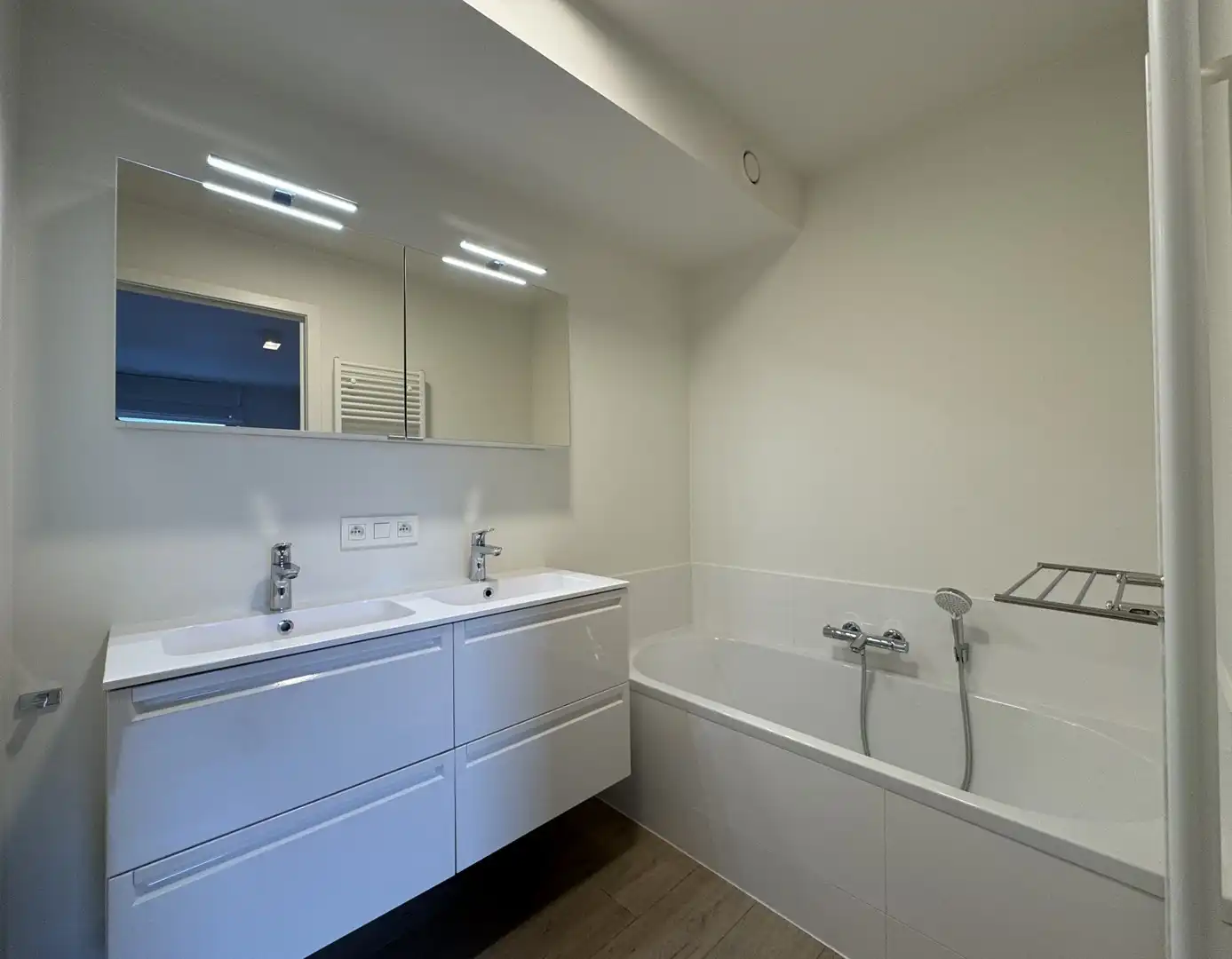 Ruim appartement met 2 slaapkamers in het centrum van Knokke. foto 13