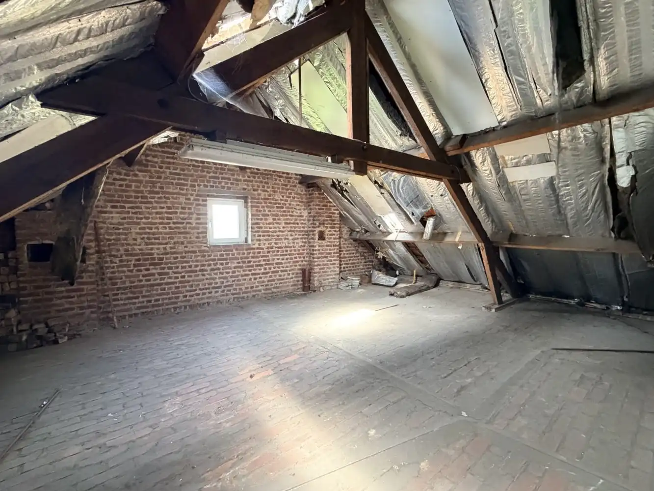 Charmante te renoveren woning op een perceel van ca. 15 are met zuidgerichte tuin foto 18