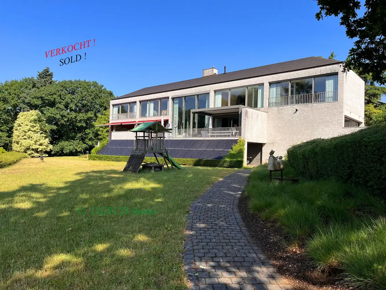 TOPKLASSE  villa op 1,05 hectare, zeer rustig op hoogste punt van het Hageland foto {{pictureIndex}}