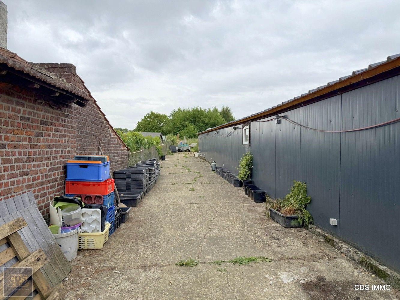Woning met magazijn foto 4