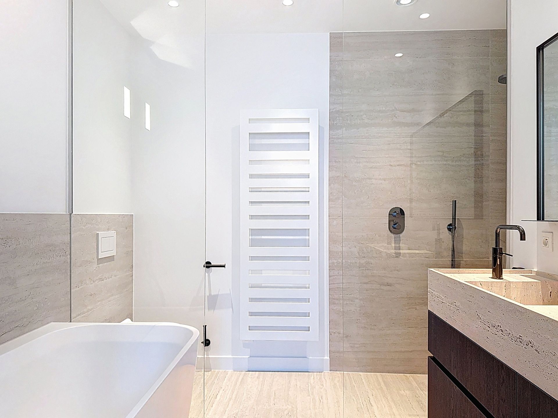 Appartement te huur foto 11