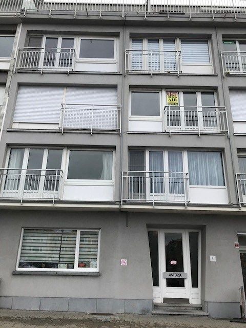 Ongemeubelde zonnige studio, vlak aan zee foto {{pictureIndex}}