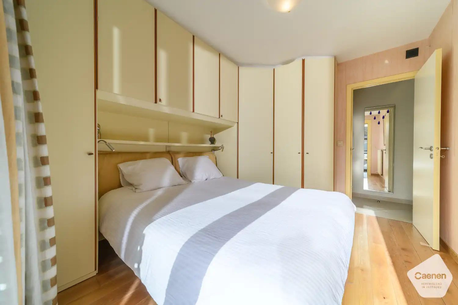 Zongericht hoekappartement met 2 slaapkamers in hartje Dumontwijk, inclusief ruime garage en kelder foto 15