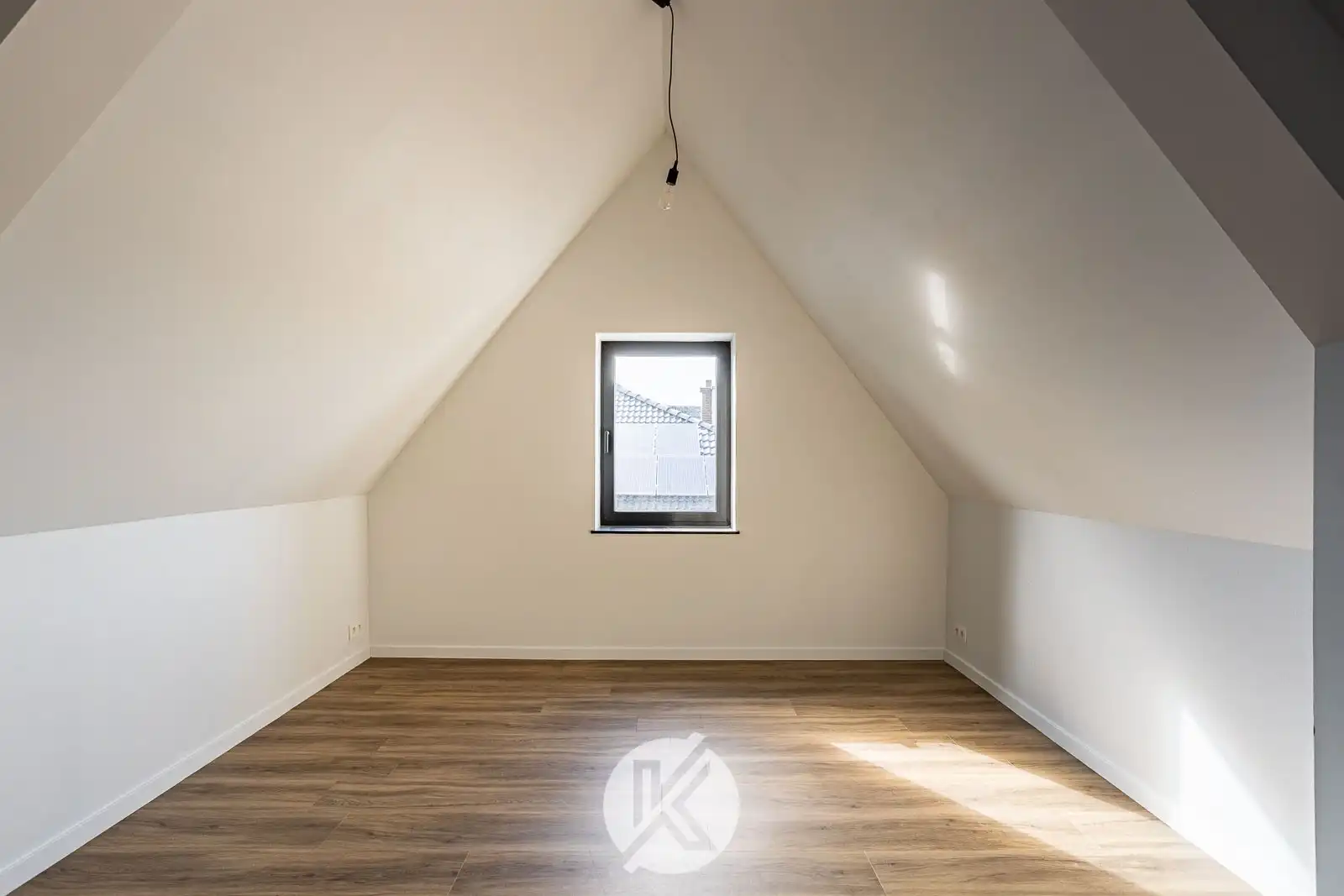 Gerenoveerde woning op leuke locatie foto 18
