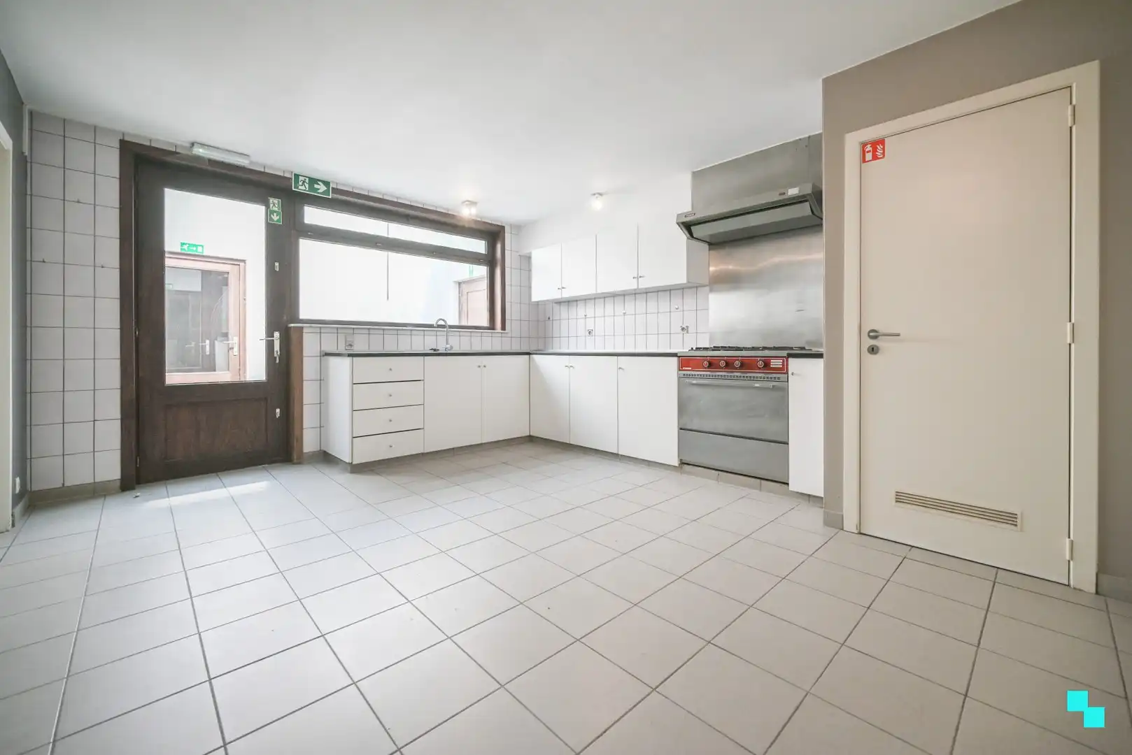 Commerciële ruimte op perfecte locatie foto 14