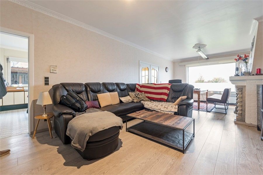 RUIME GEZINSWONING BOORDEVOL POTENTIEEL IN NIEUWERKERKEN foto 9