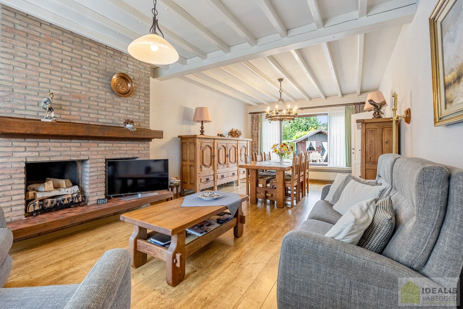 IDEALIS VASTGOED - INSTAPKLARE GEZINSWONING OP EEN RUSTIG PERCEEL VAN 12A 46CA MET 3 KNAPPE SLAAPKAMERS foto 8