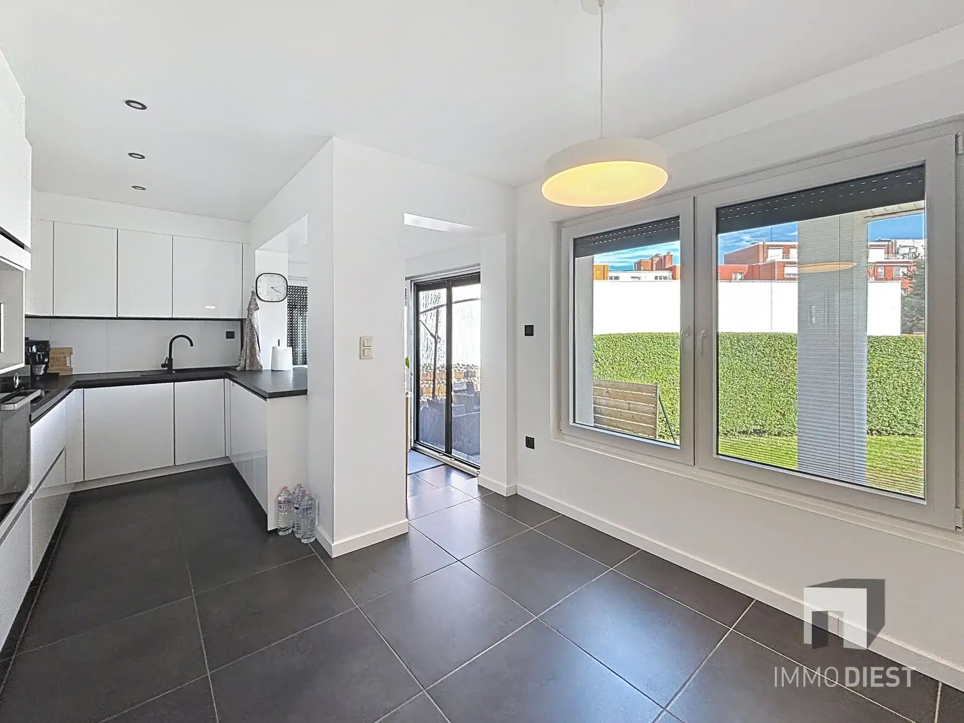 Gerenoveerde gelijkvloers woning centrum Tessenderlo foto 12