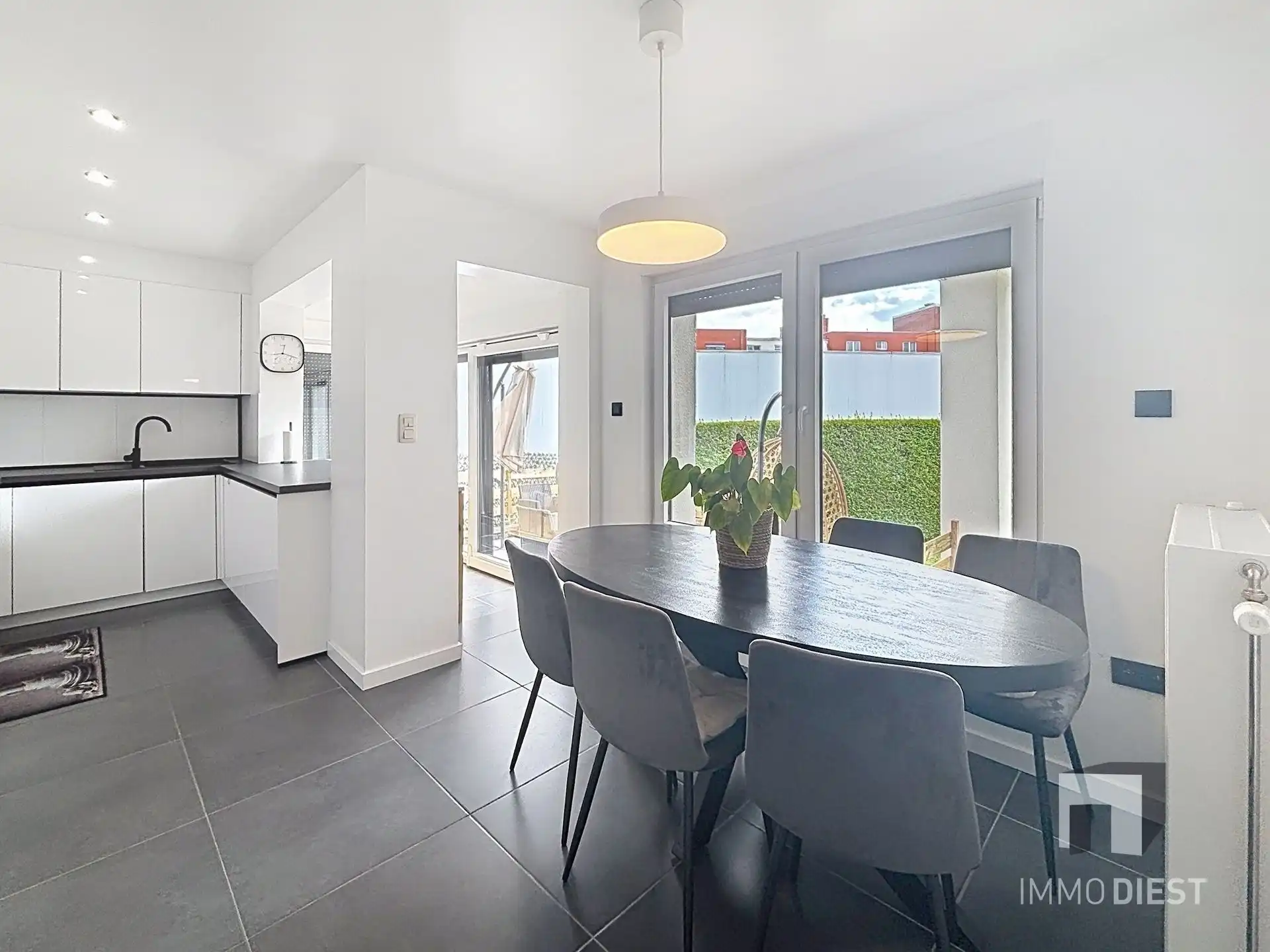 Gerenoveerde gelijkvloers woning centrum Tessenderlo foto 12