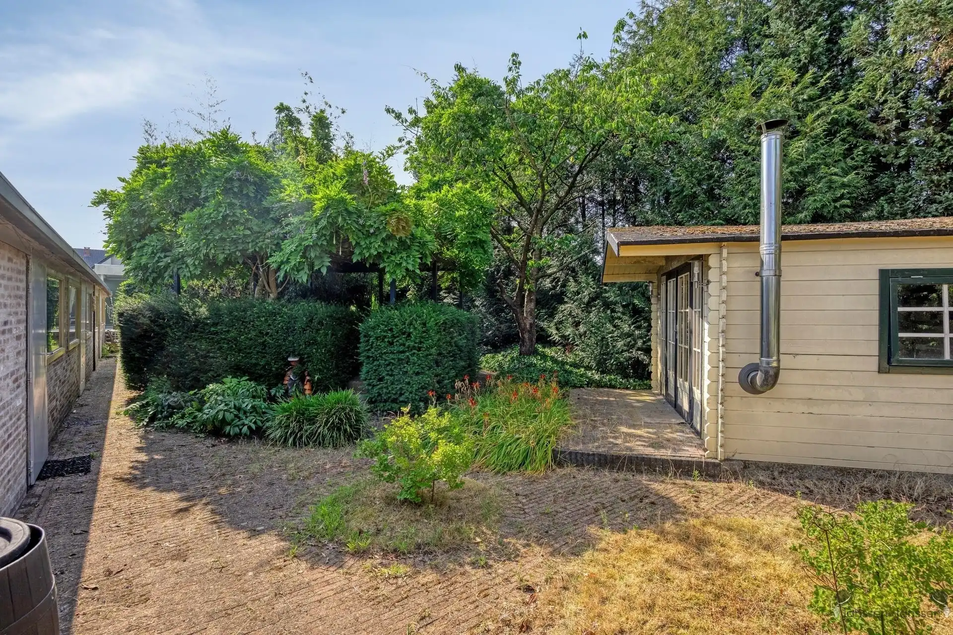 Sfeervolle villa met 5 slaapkamers, zwembad, veranda en uniek verhuurpotentieel  foto 48